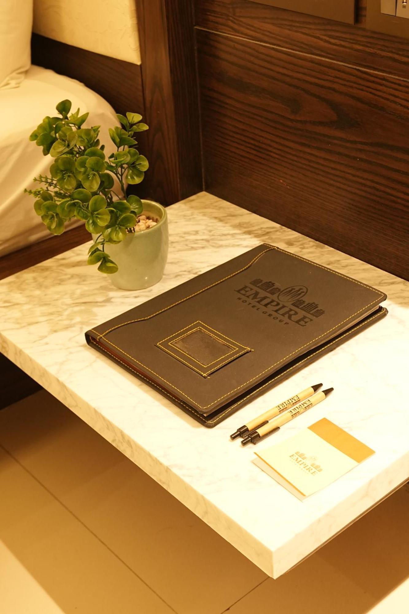 Empire Suites, Yeni Delhi Dış mekan fotoğraf