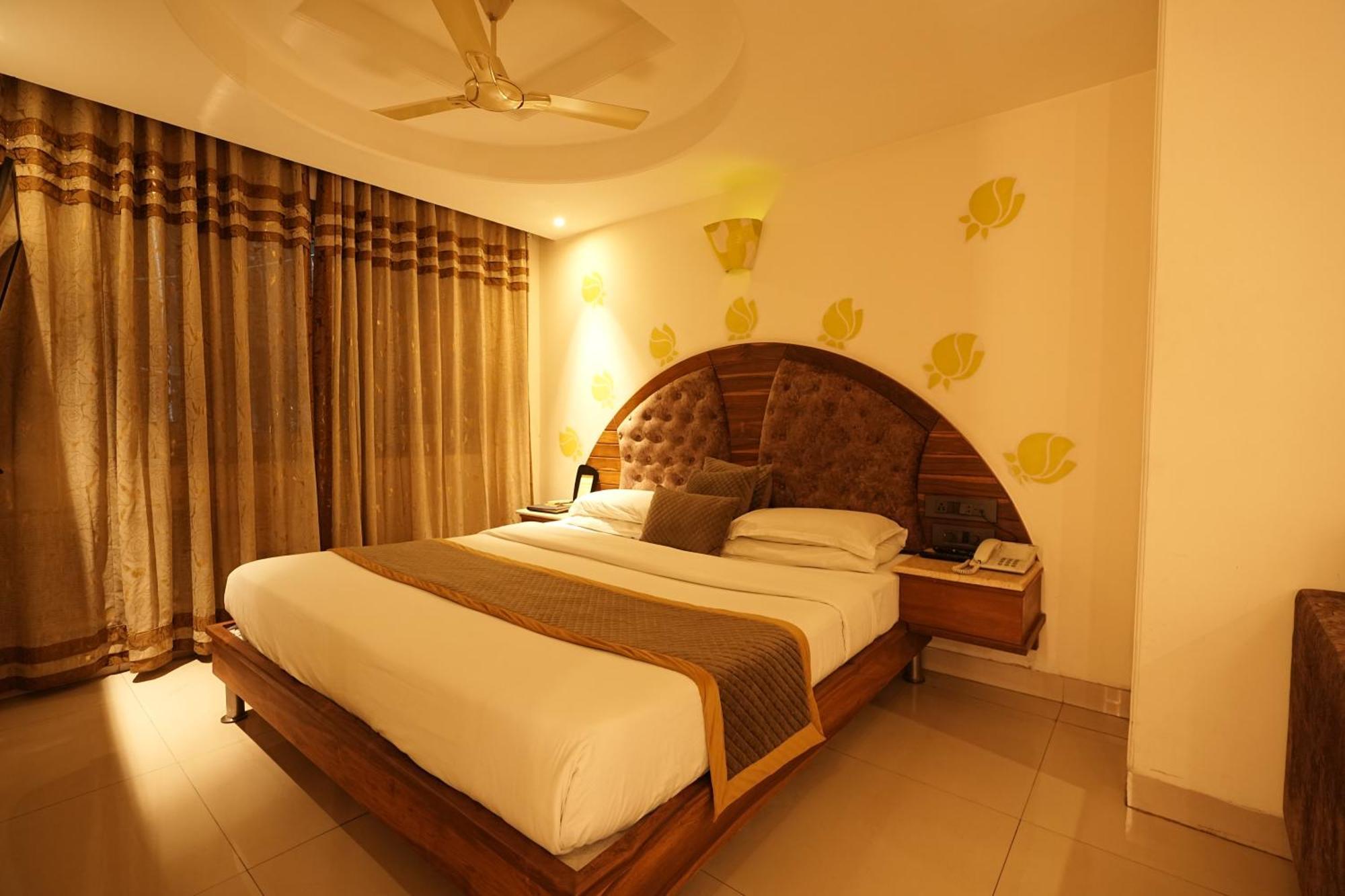 Empire Suites, Yeni Delhi Dış mekan fotoğraf