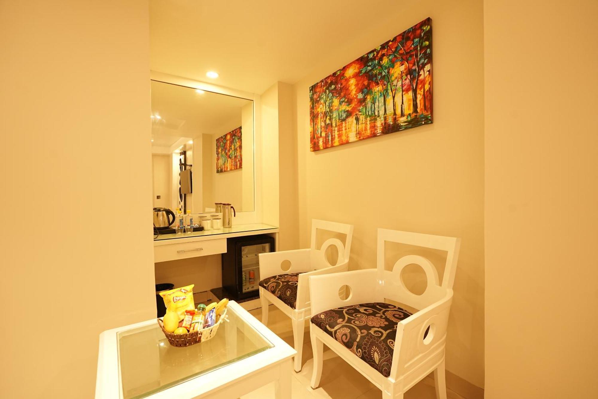 Empire Suites, Yeni Delhi Dış mekan fotoğraf