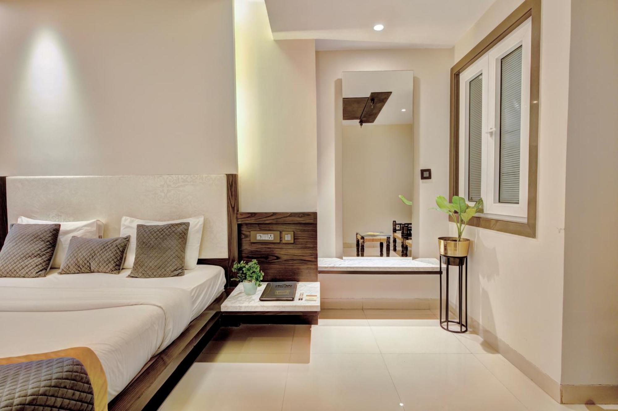 Empire Suites, Yeni Delhi Dış mekan fotoğraf