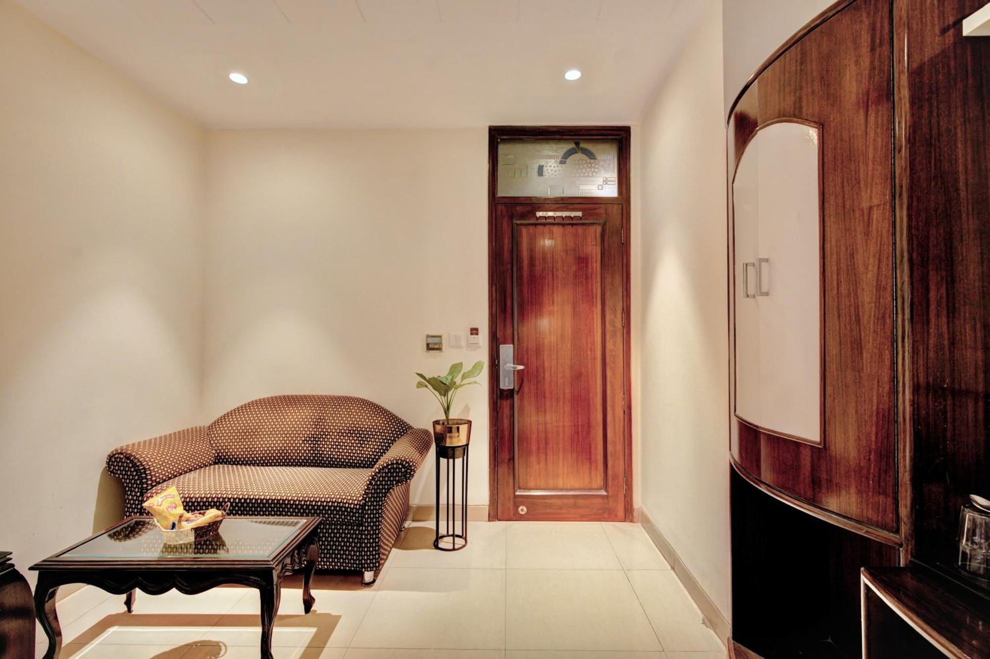 Empire Suites, Yeni Delhi Dış mekan fotoğraf